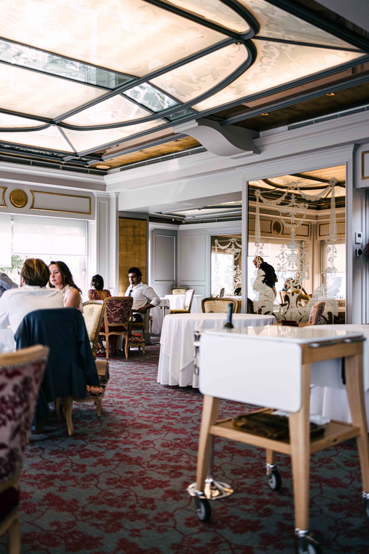 La Chèvre d'Or, Èze: the dining room at the end of service