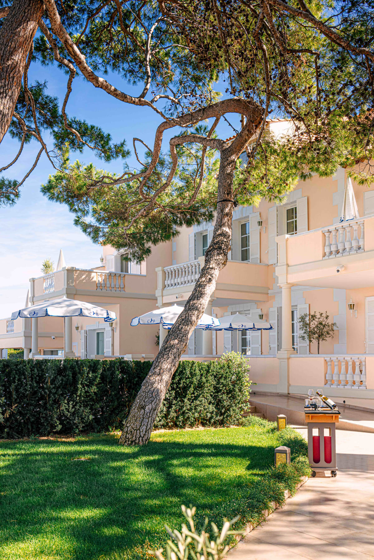 La Terrasse, Saint-Tropez: the hotel buildings from the terrace