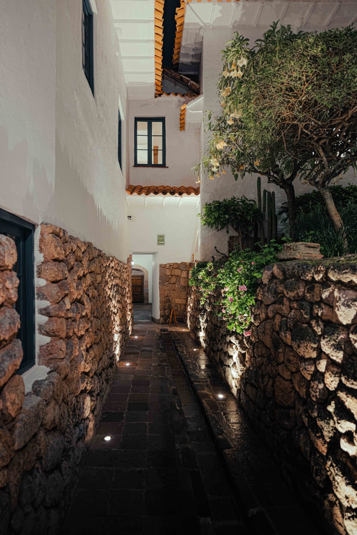 Mauka, Cusco: Three Eras Of Stone (3)