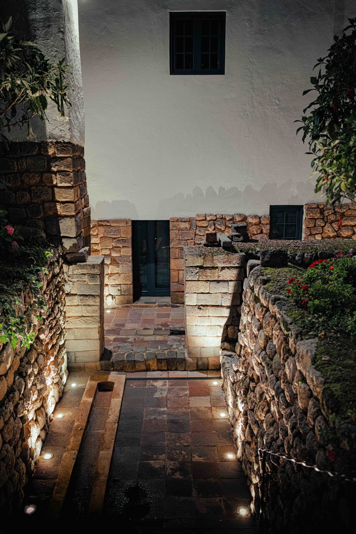Mauka, Cusco: Three Eras Of Stone (6)