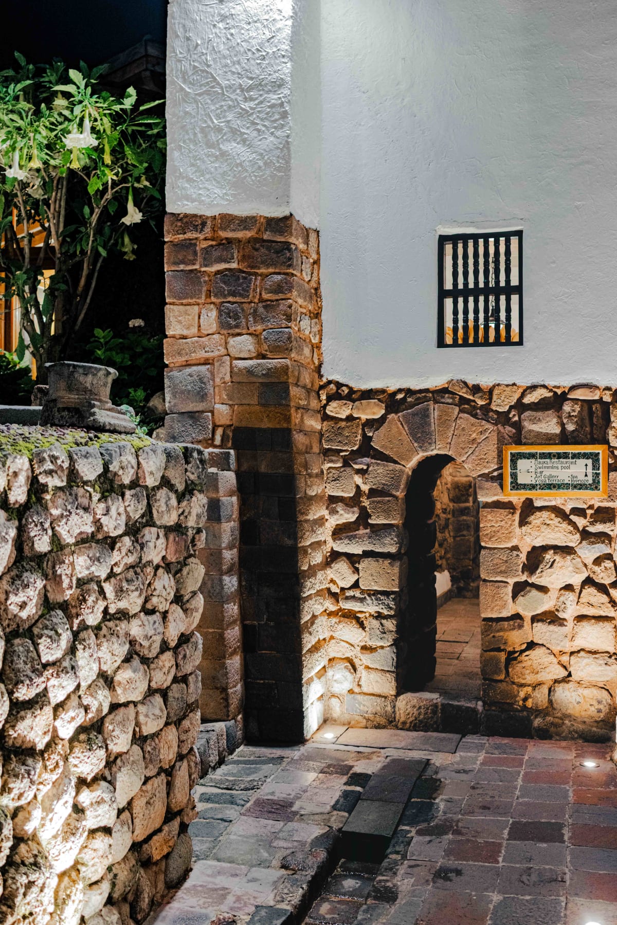 Mauka, Cusco: Three Eras Of Stone (9)