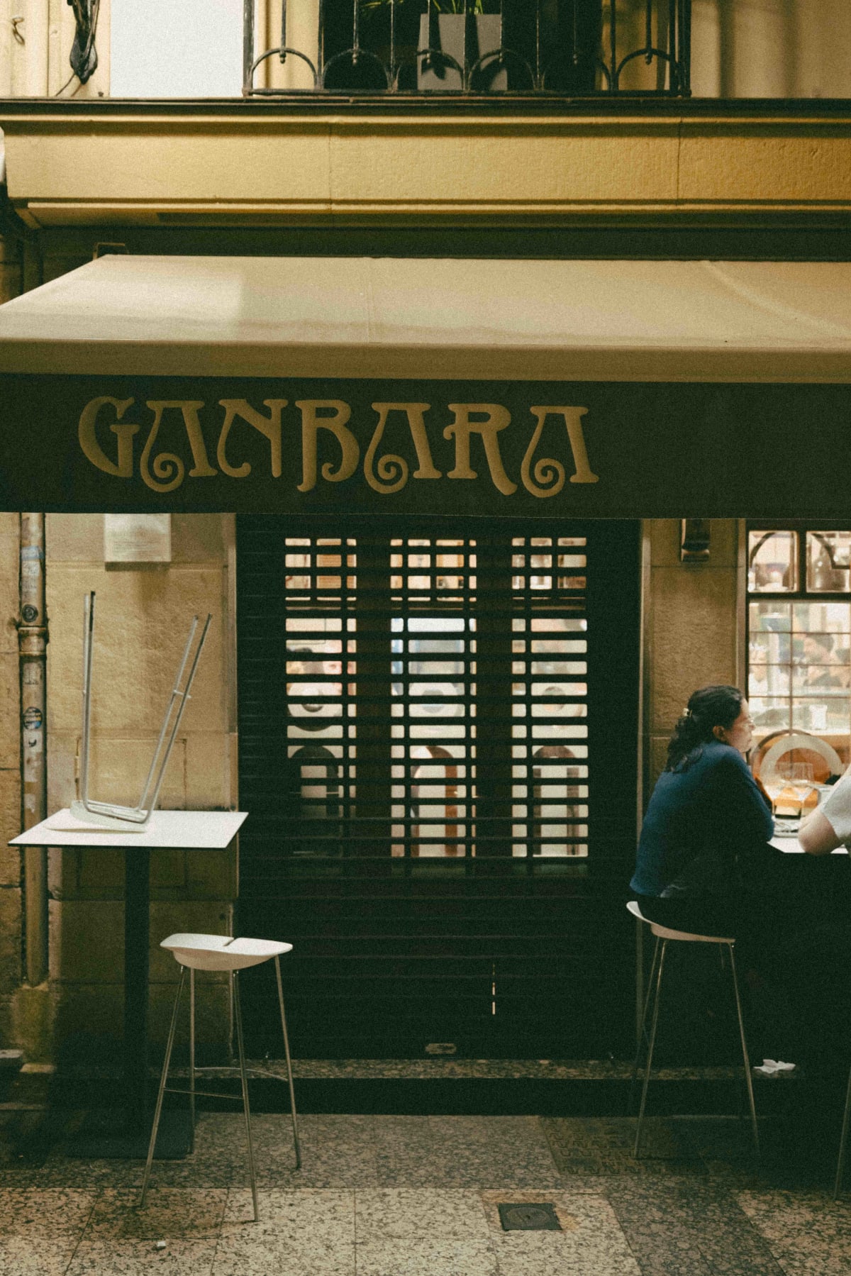 Ganbara, San Sebastián: the old town on the way out