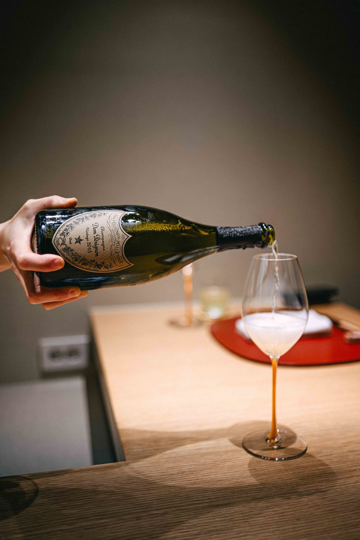 Mitou, Seoul: another view of the pour