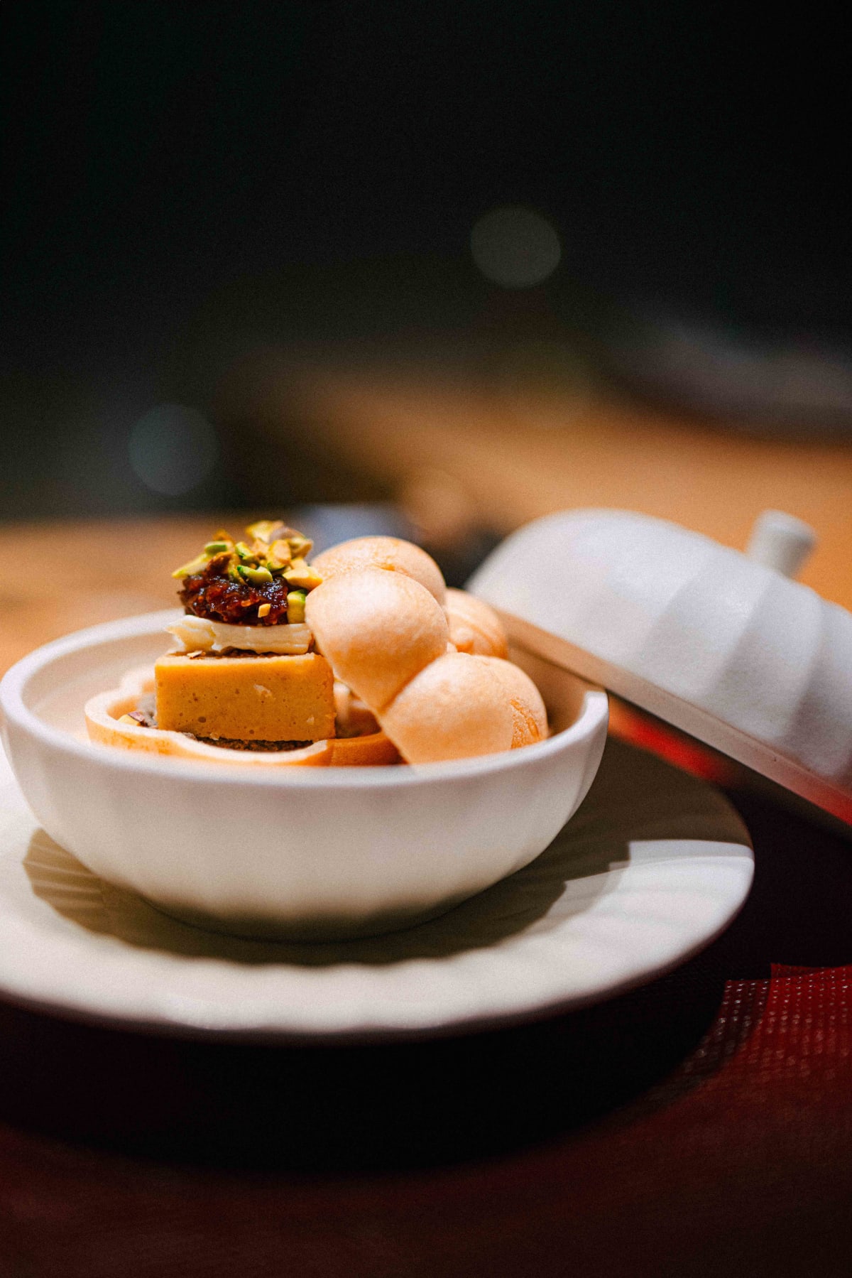 Mitou, Seoul: the chicken liver monaka seen closer