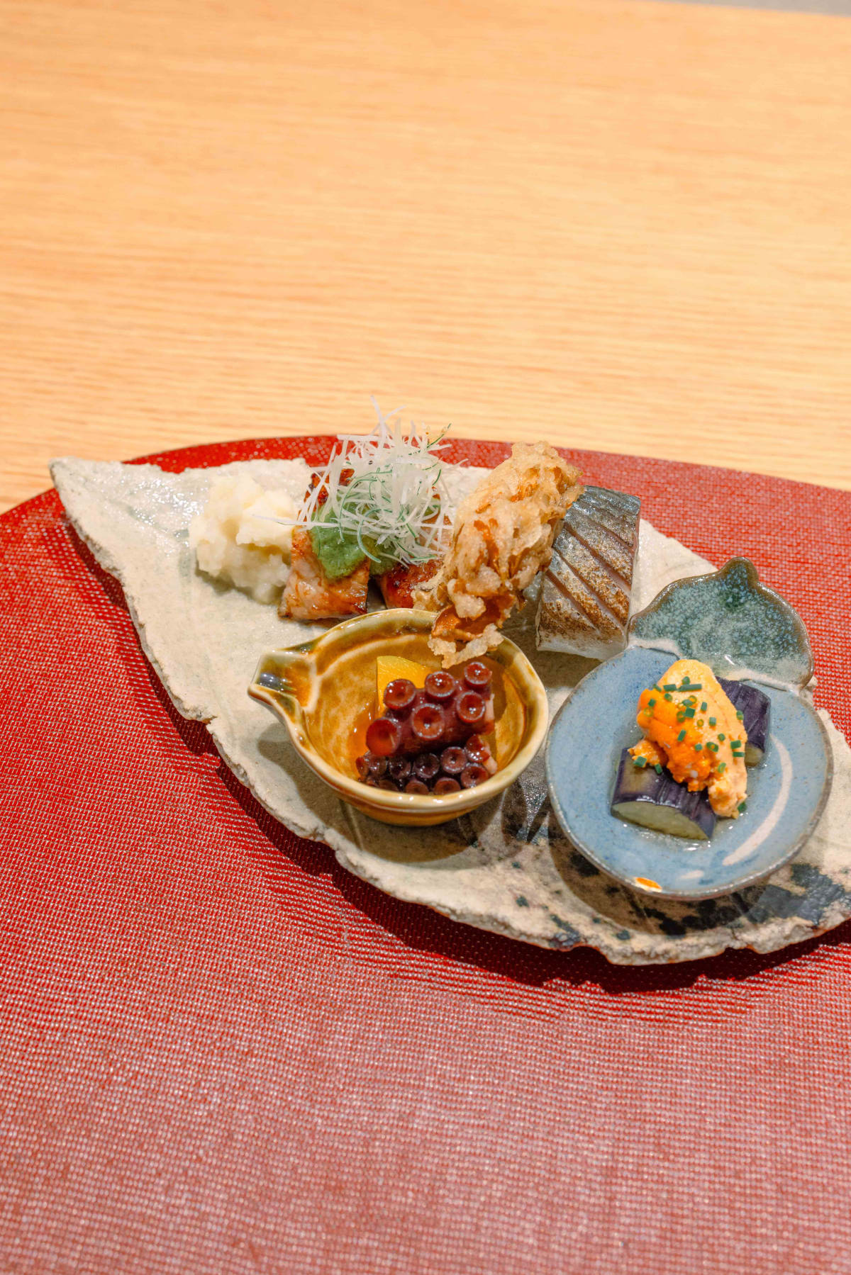 Mitou, Seoul: one vessel lifted from the hassun