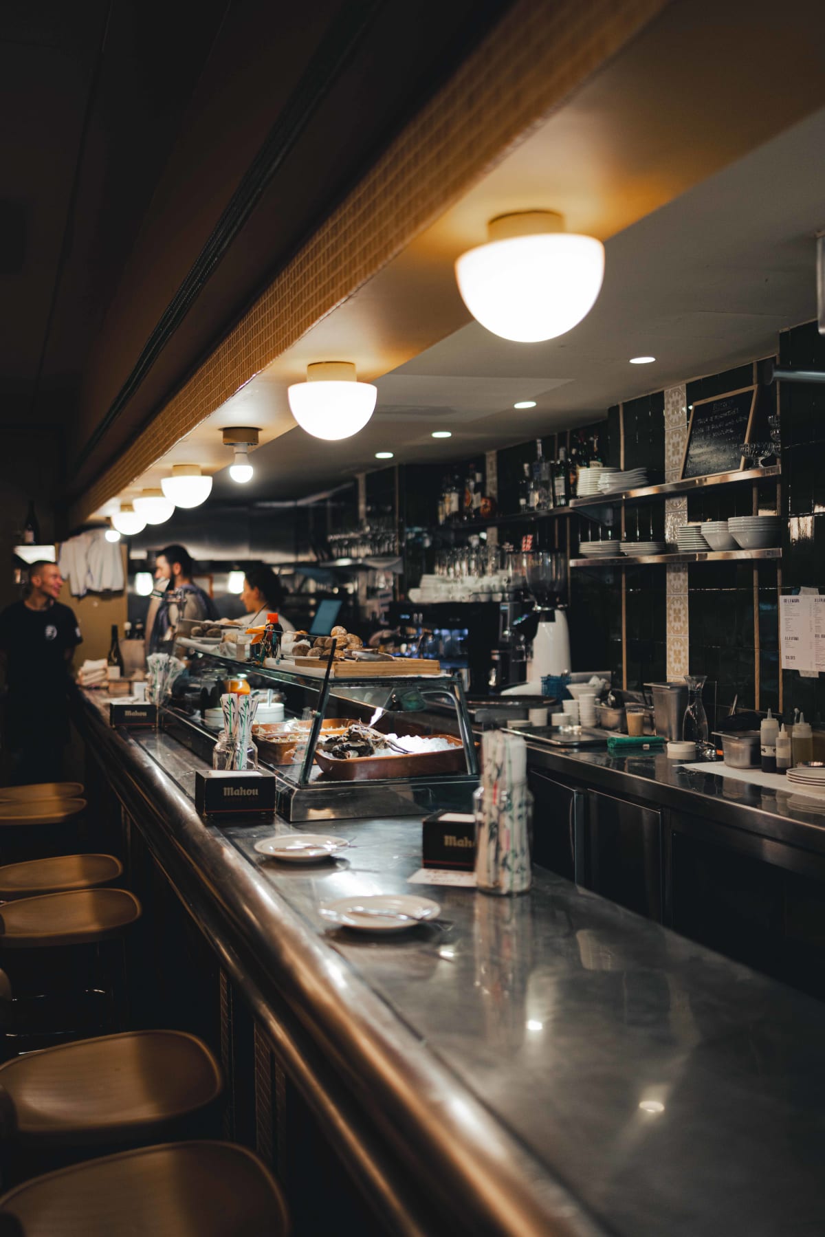 Ultramarinos Marín, Barcelona: the long metal bar counter