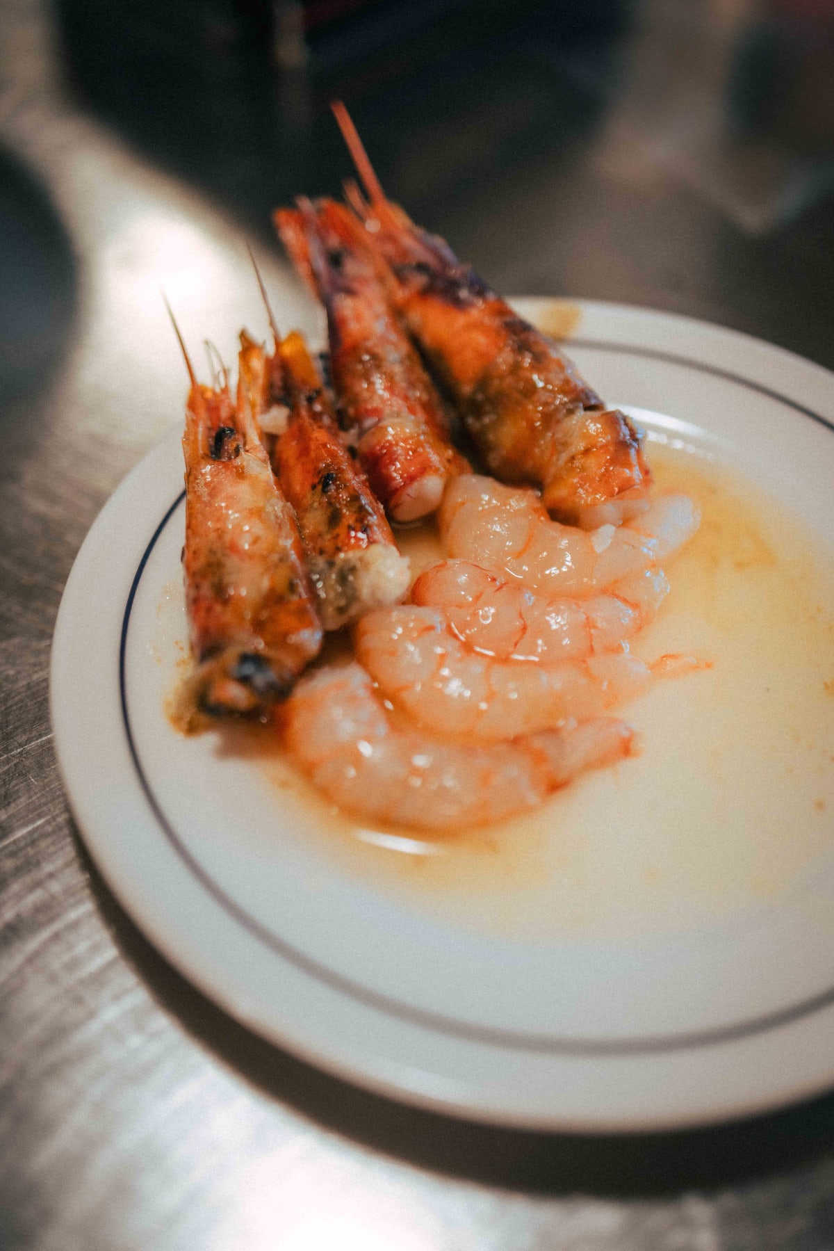 Ultramarinos Marín, Barcelona: the gamba vermella, heads seared and bodies nearly raw