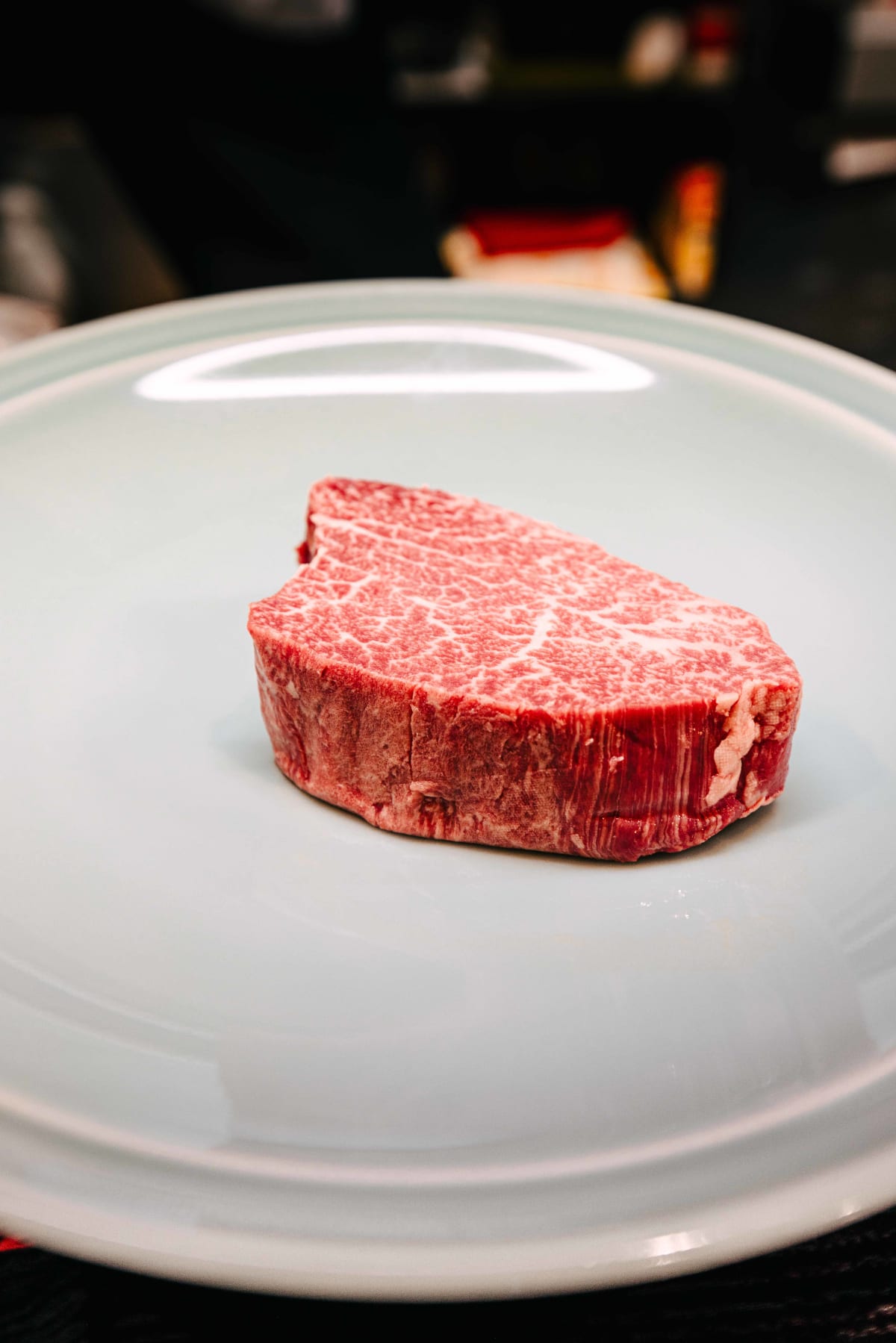 Kuishinbo Yamanaka, Kyoto: the raw fillet up close