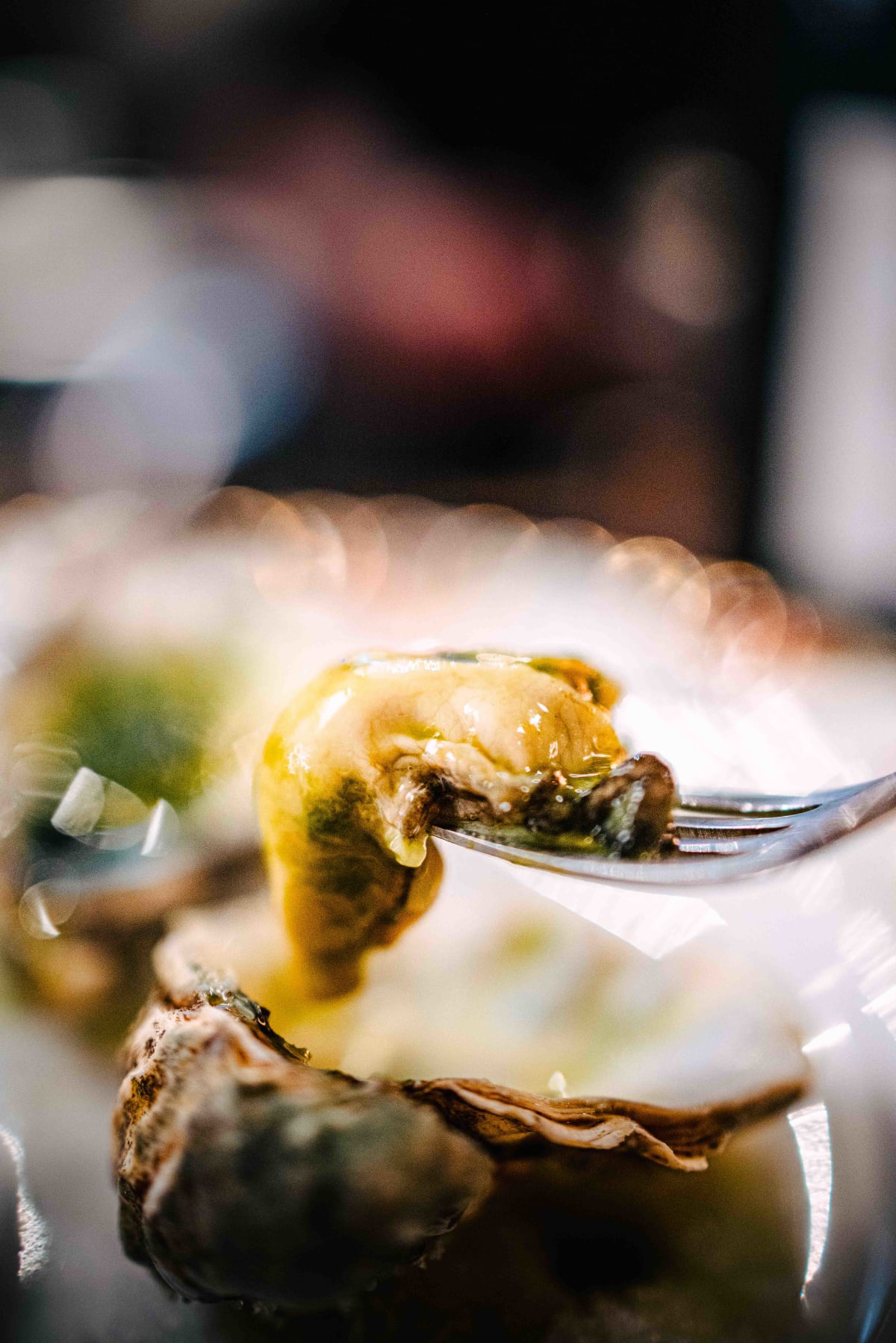 Bistro de la Mer, Amsterdam: the oyster on the fork, another frame