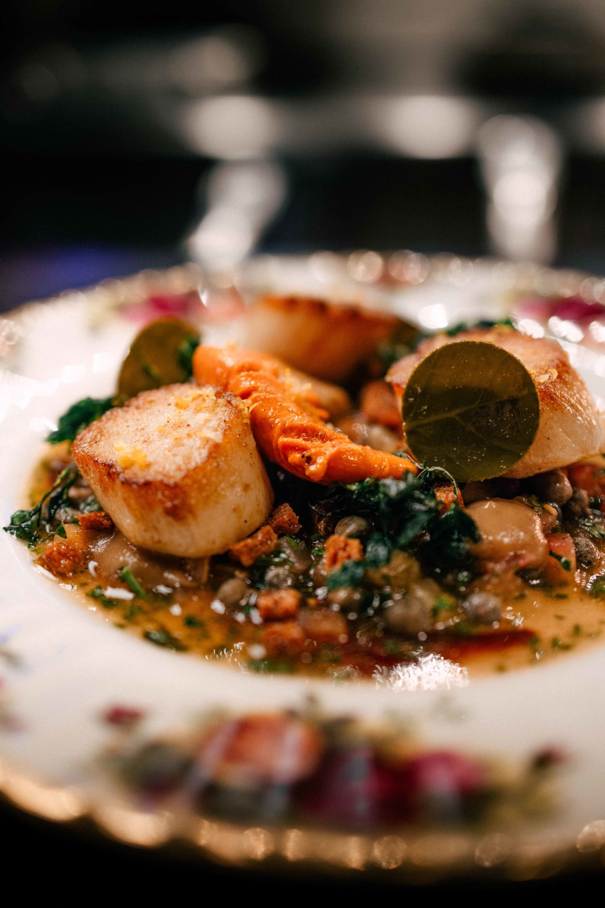 Bistro de la Mer, Amsterdam: the seared scallops up close, with the coral, capers and croutons