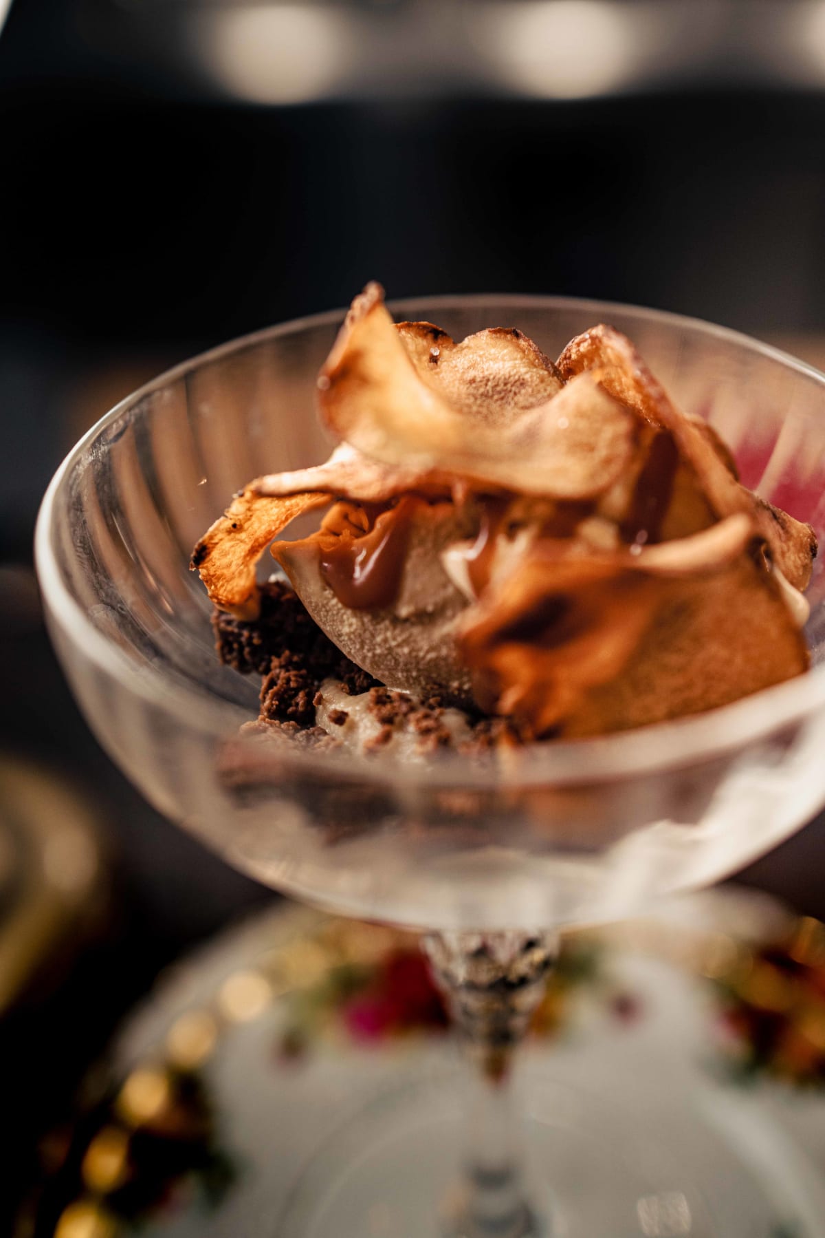 Bistro de la Mer, Amsterdam: the crisps, caramel and white chocolate ice cream up close