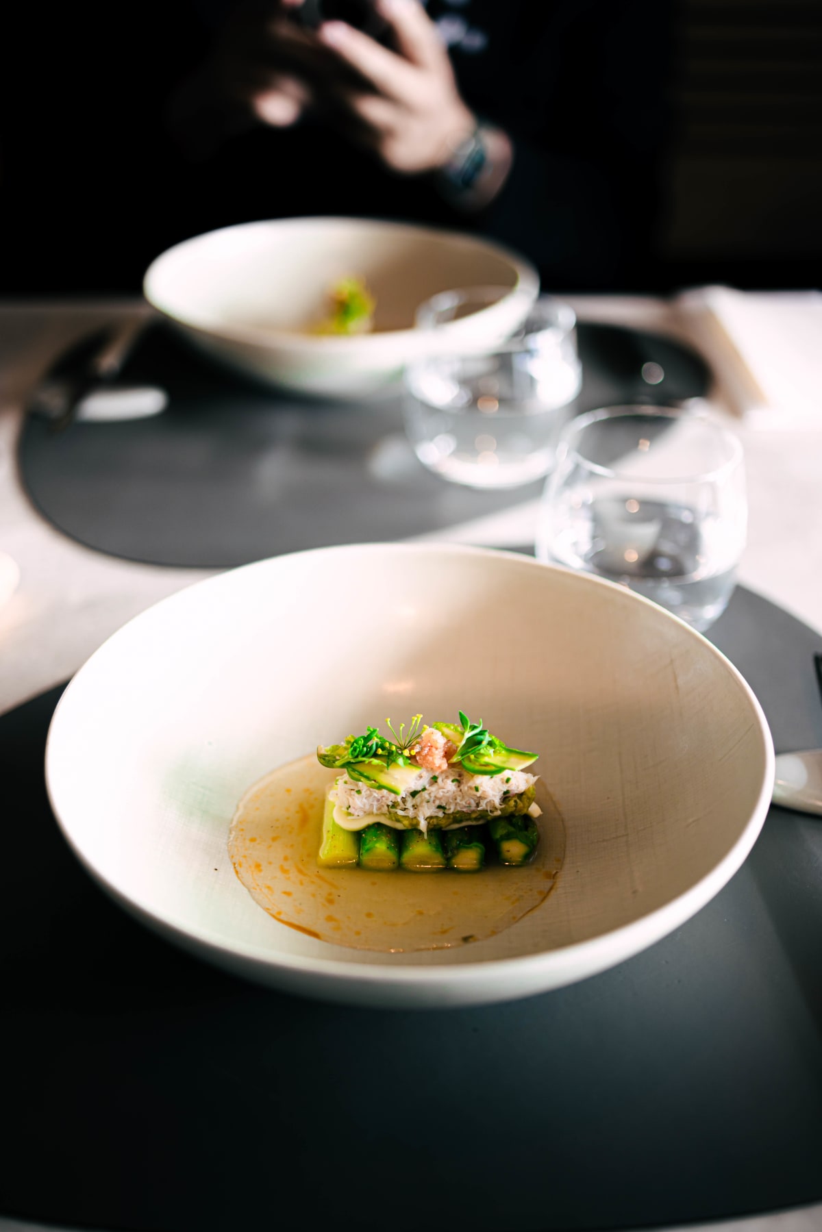 Exquisine, Seoul: the asparagus course, another frame