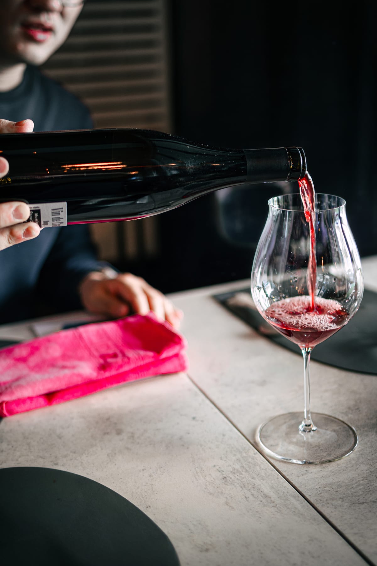 Exquisine, Seoul: the BT 2017 being poured into a Burgundy glass at the table