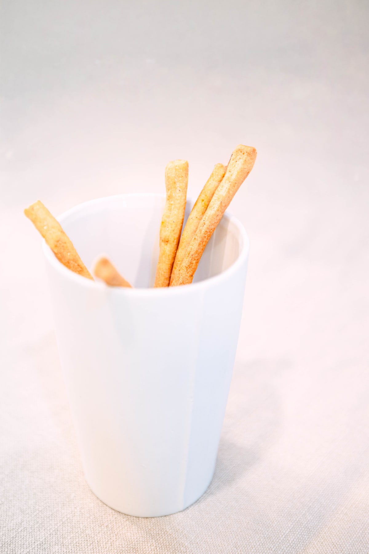 Asador Etxebarri, Axpe: grissini in a white cup