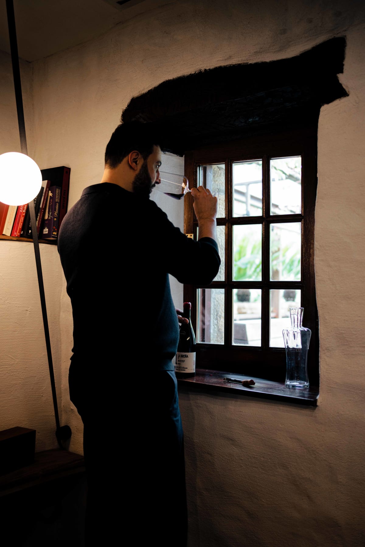 Asador Etxebarri, Axpe: Mohamed Benabdallah checking the La Breña and decanting it