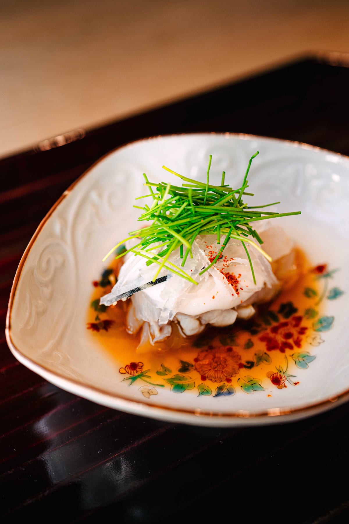 Matsukawa, Tokyo: the fugu, ponzu pooling in the painted dish