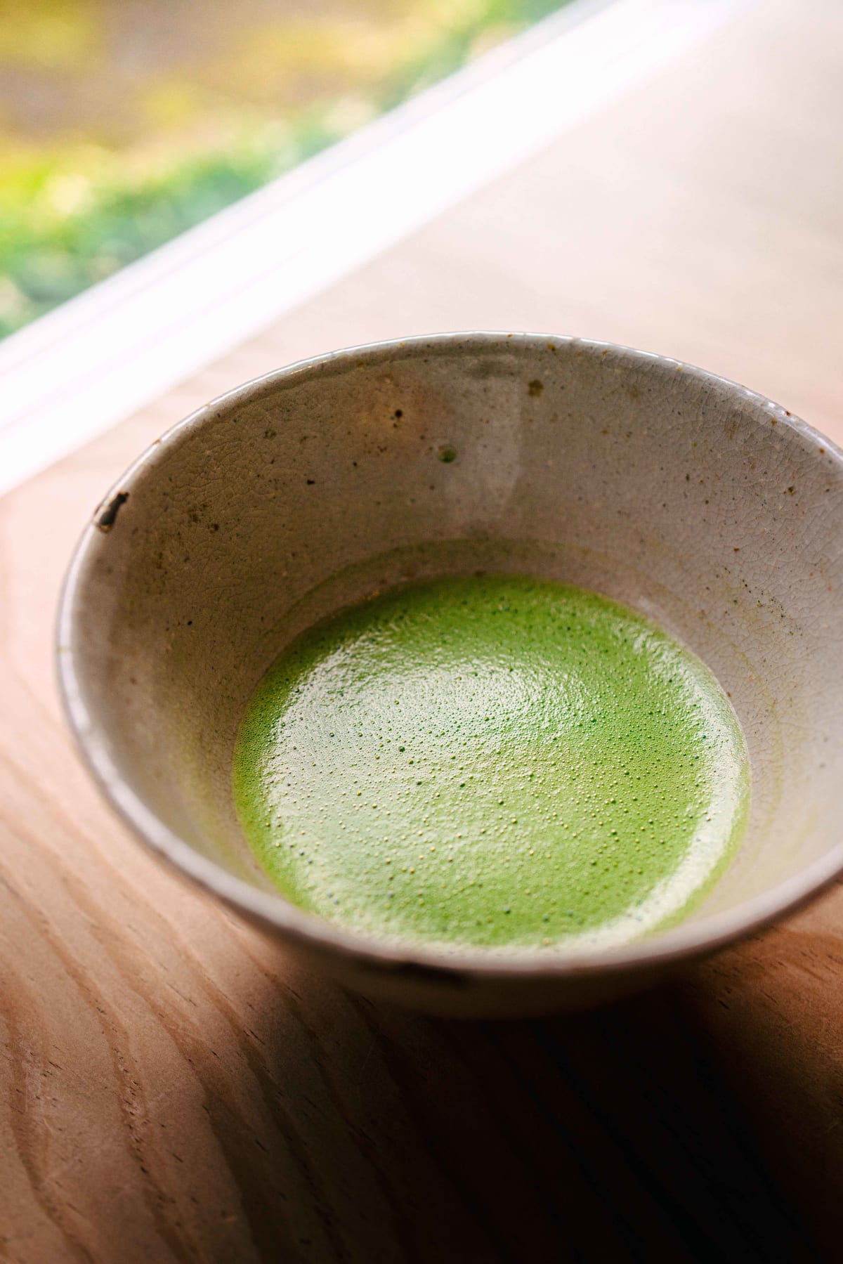 Matsukawa, Tokyo: frothed usucha in a rough ceramic bowl, then a clear green tea