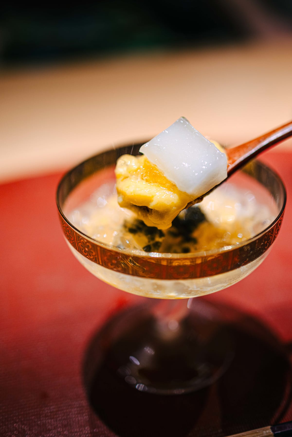 Mitou, Seoul: a cube of nogak lifted with the jelly