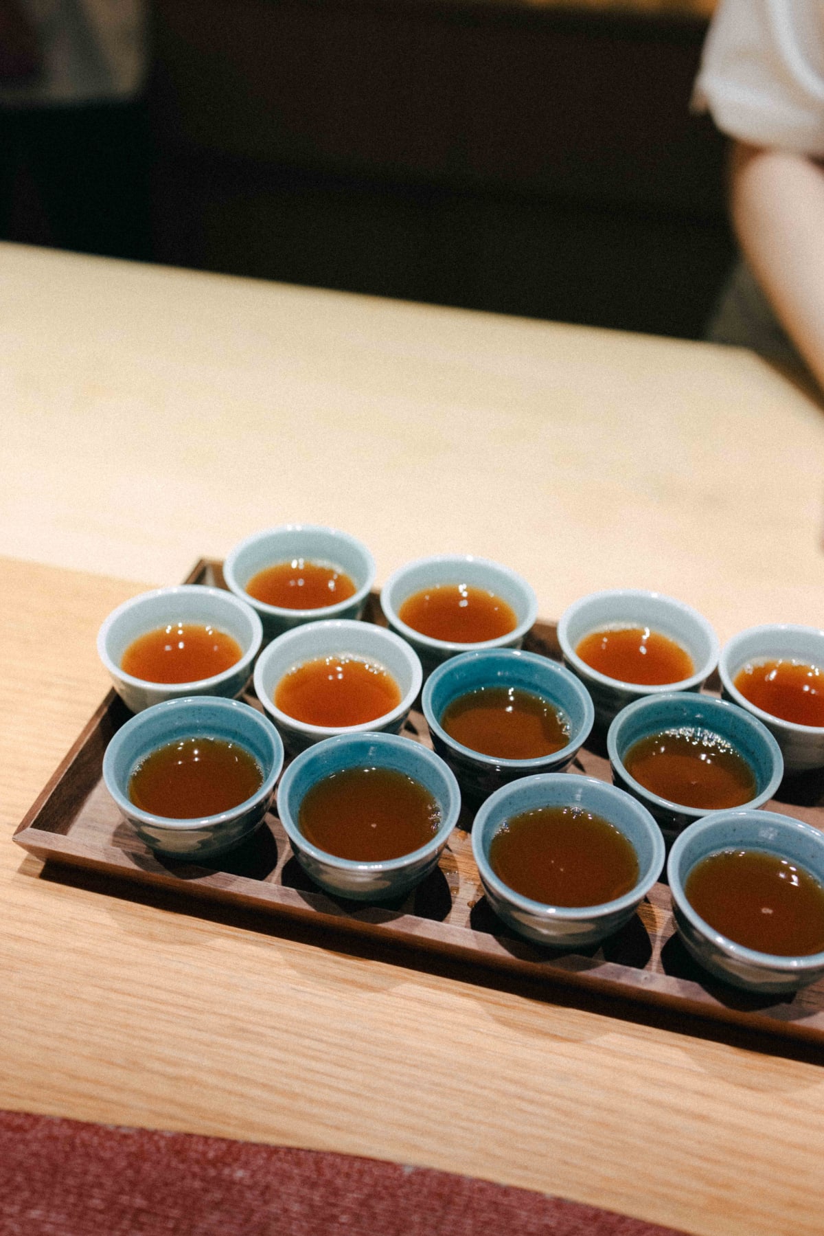 Mitou, Seoul: the tray of poured cups