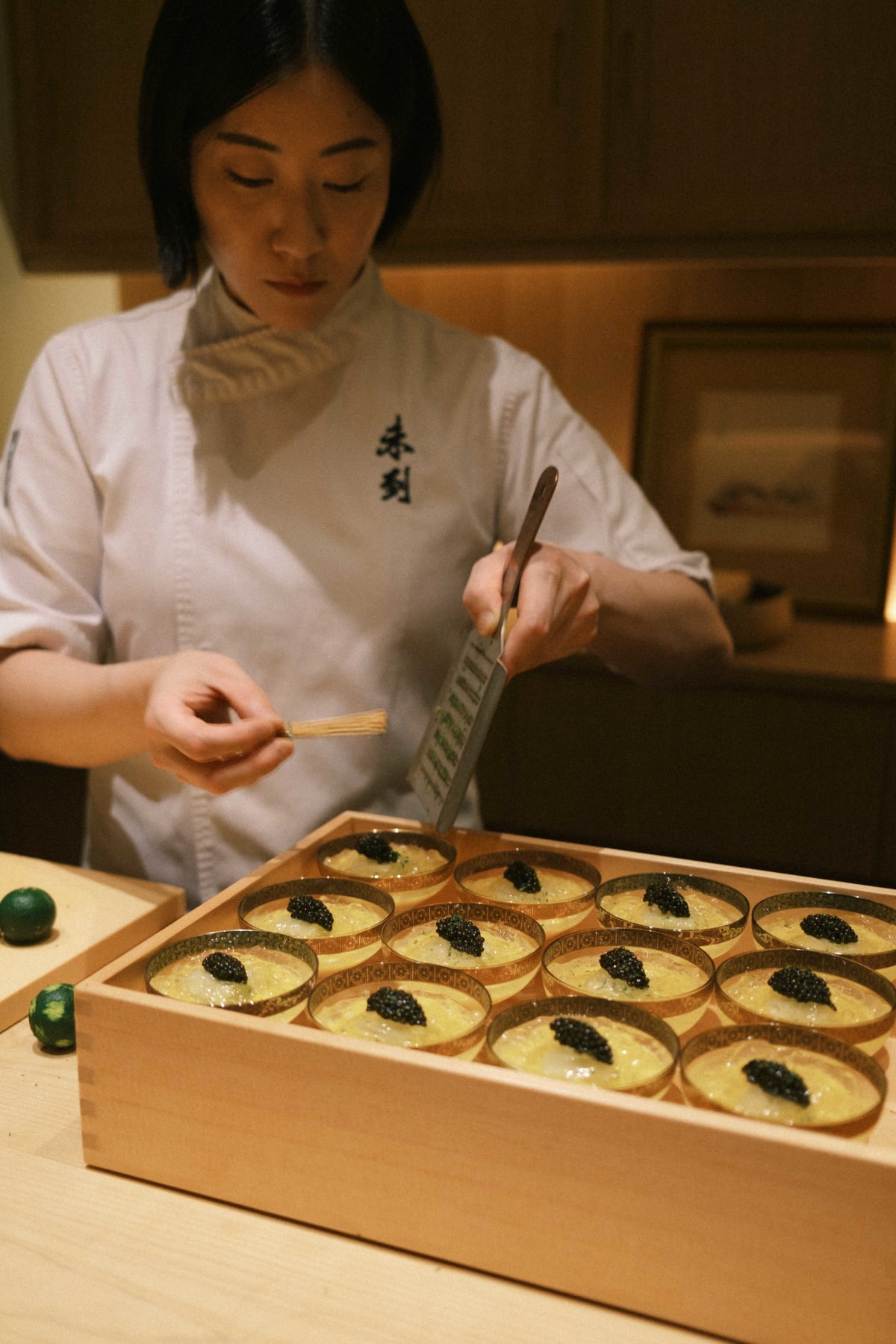 Mitou, Seoul: Kim Bo-mi grating green citrus over the caviar
