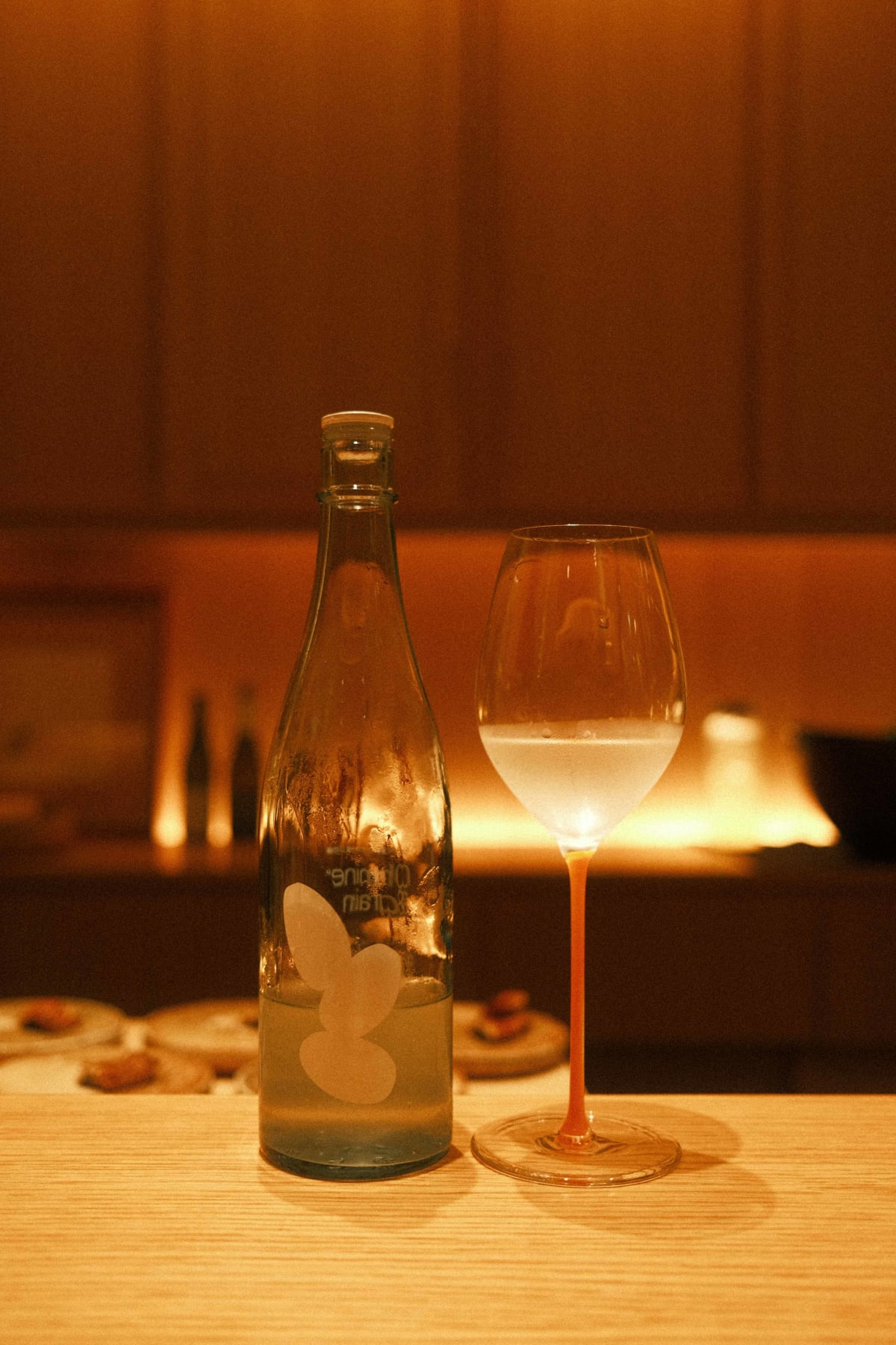 Mitou, Seoul: the Ohmine bottle with its three white rice grains