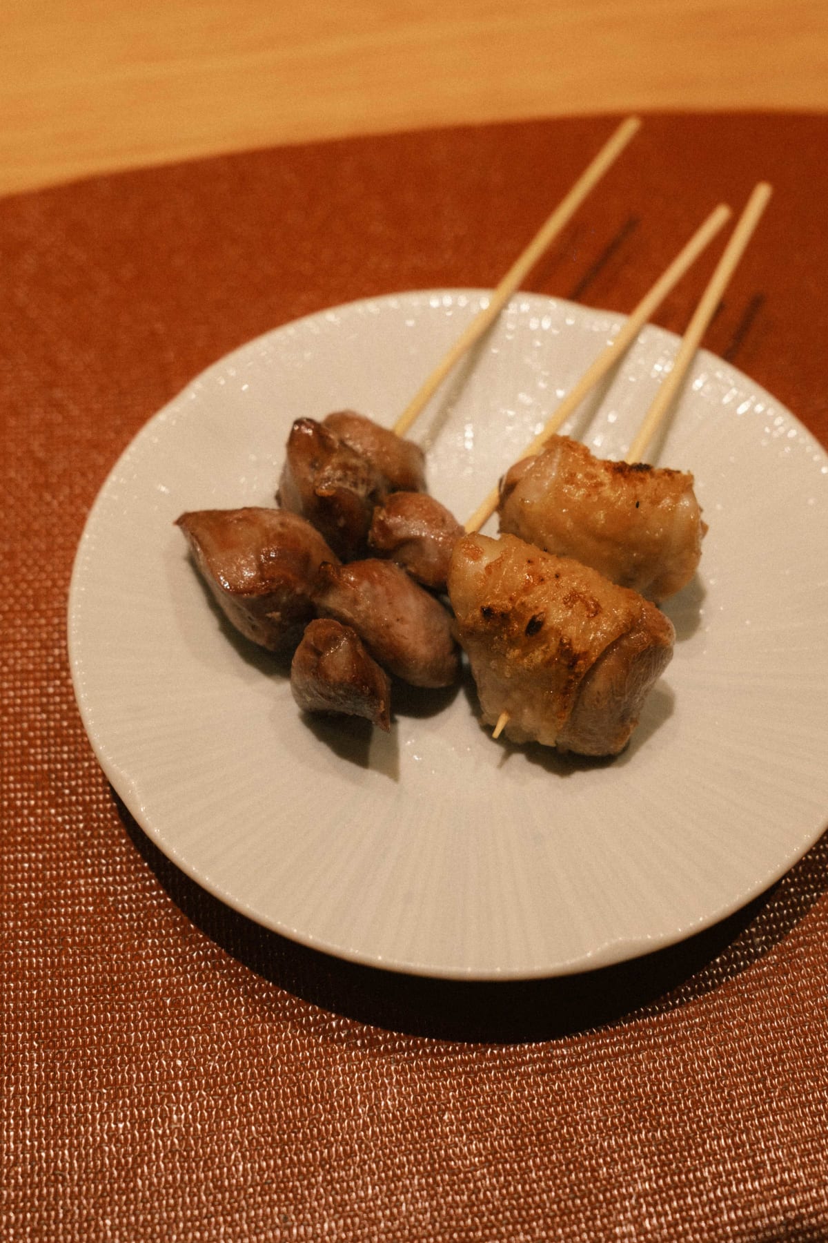Mitou, Seoul: yakitori of chicken heart and thigh