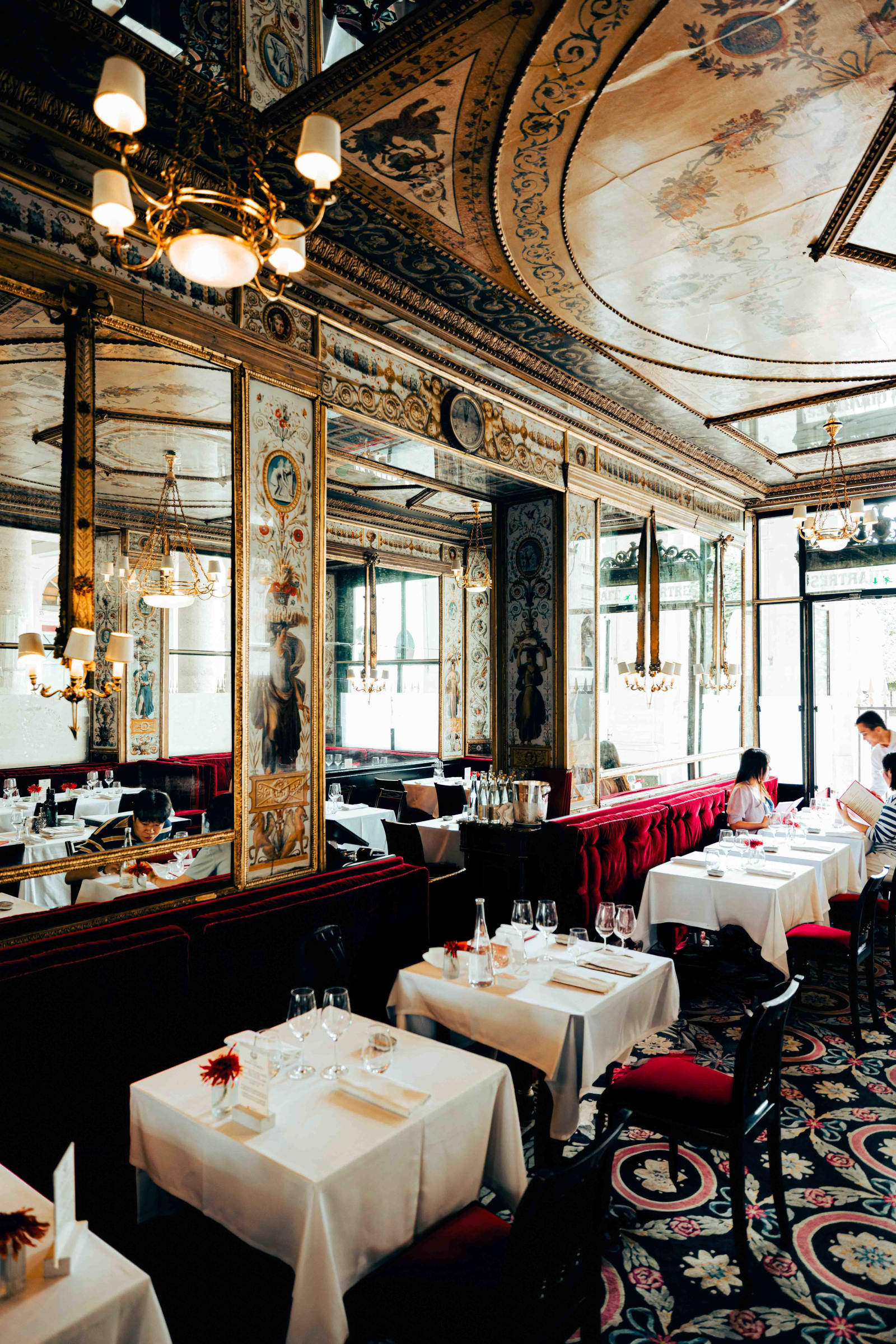 Le Grand Véfour, Paris: Opening Day (1)