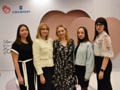 В преддверии Международного женского дня женский коллектив следственного управления СК России по Сахалинской области посетили праздничный концерт