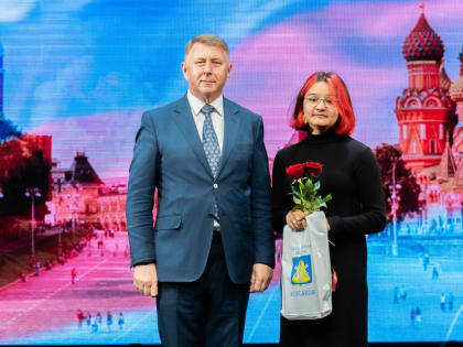 День России в Корсакове отпраздновали грандиозным патриотическим концертом