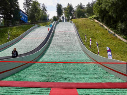 Трамплин К-30 на спорткомплексе "Высота" в Южно-Сахалинске открыли после реконструкции