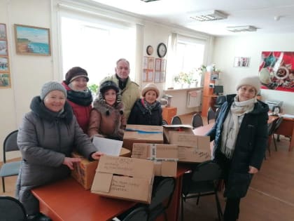 Военнослужащий из Корсакова получил посылку из села Раздольного
