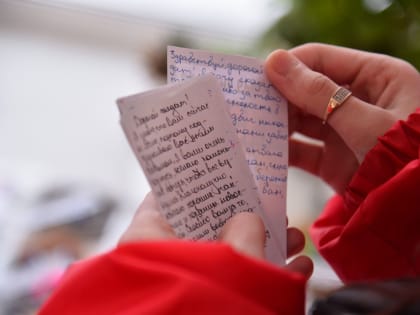 Специалисты ЦМИ и волонтеры в преддверии Дня защитника Отечества вручили подарки бойцам СВО