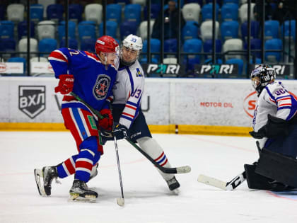 «Сахалинские Акулы» провели упорный матч, но уступили «Академии Михайлова» в Туле