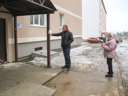 В Корсакове проверили расчистку дворов