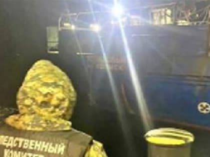 Матрос получил травмы судовым краном на борту "Топазового" и погиб в море недалеко от Сахалина