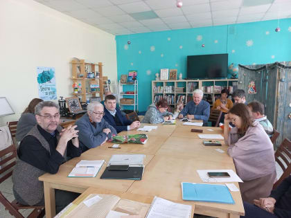 Первое заседание нового года сахалинской «Лиры» прошло в обсуждении лорда Байрона и барда Высоцкого
