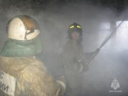 Жилой дом вспыхнул в Поронайском районе 9 октября