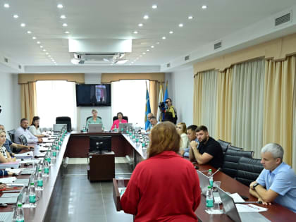 Важные темы развития транспортной инфраструктуры и перераспределения бюджетных средств обсудили депутаты