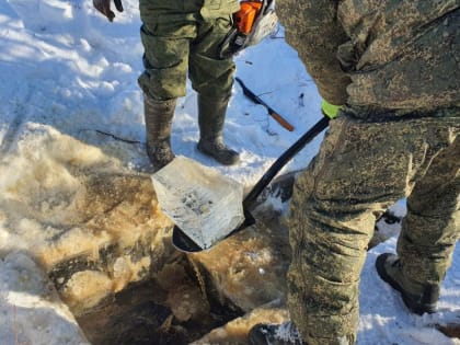 Сахалинские поисковики раскопали останки самолета Ту-2