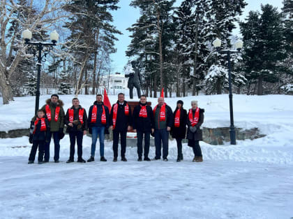 С Днем защитника Отечества, Советской армии и Военно-морского флота