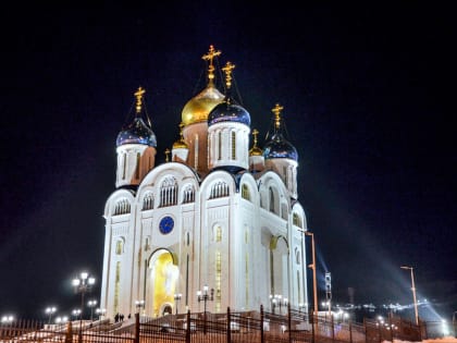 Сахалинцам предлагают помолиться в храме в новогоднюю ночь