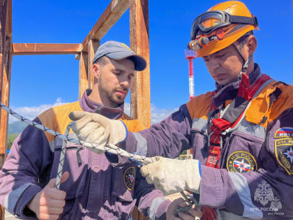 Сахалинские   спасатели   отработали  спуски с вертолета