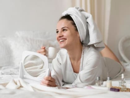 Мешки под глазами исчезнут за минуту: 1 прием против отечности - хватит тратить деньги