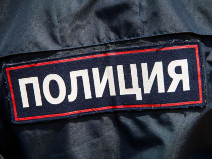 Сахалинец выращивал наркотики в теплице у дома