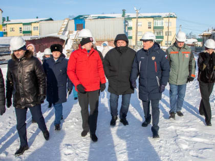 Губернатор потребовал наказать виновных в срыве строительства двух жилых домов в Ногликах