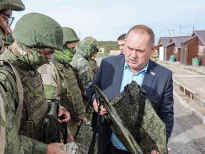 «Своих не бросаем»: парламентарии продолжают оказывать помощь военнослужащим