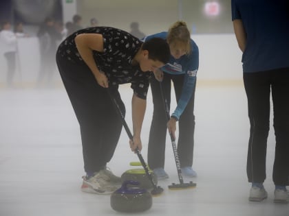 «Юна» выиграла первый тур областного чемпионата