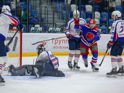 «Сахалинские Акулы» не сумели прервать победную серию «Академии Михайлова»