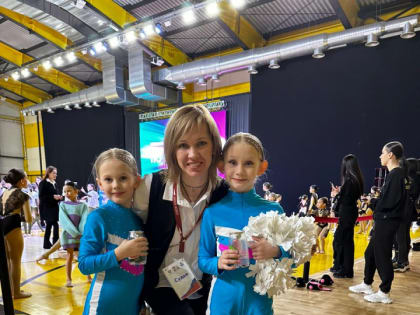 Воспитанницы охинской студии чир спорта "Ritm Grace" везут домой три золотые медали