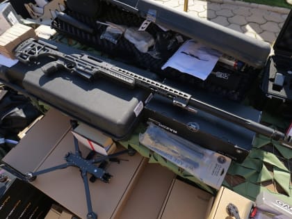 Юрий Трутнев посетил центр военно-спортивной подготовки "ВОИН" в ДНР